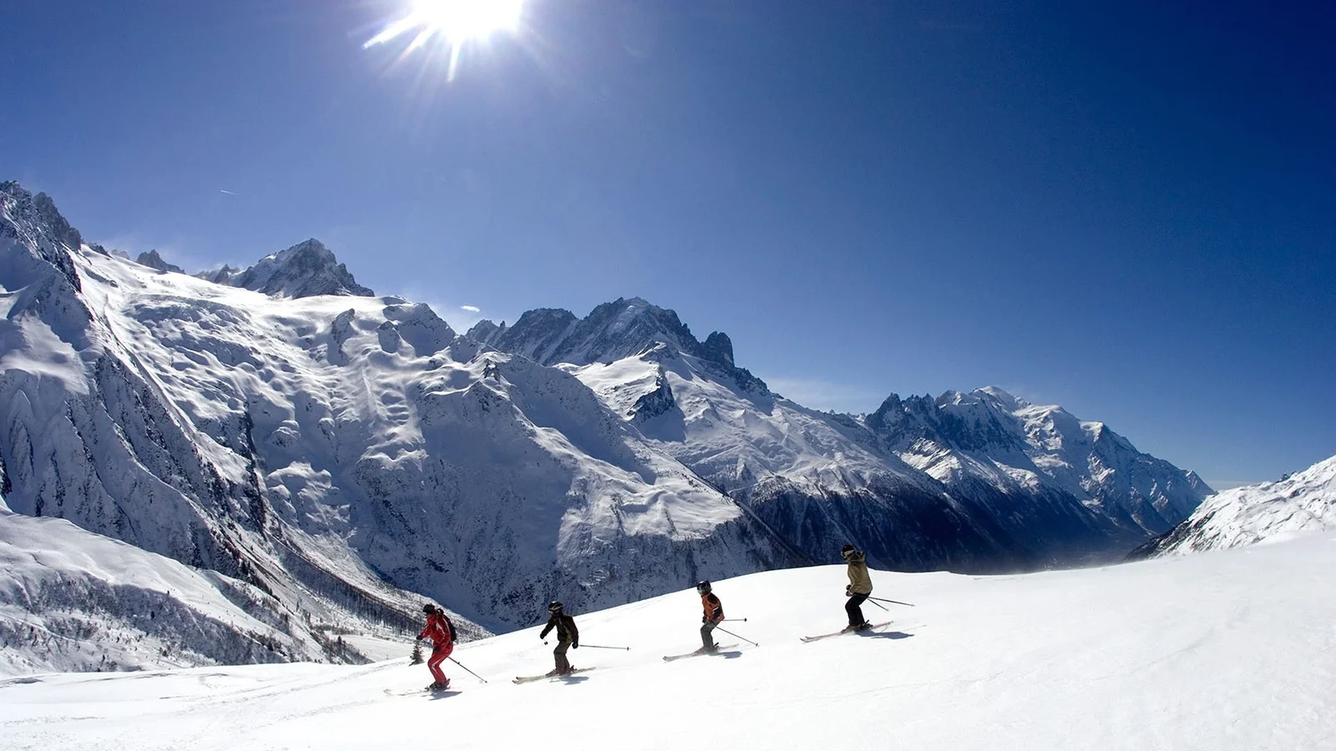 澳洲幸运十推荐惠斯勒黑梳山滑雪胜地全景